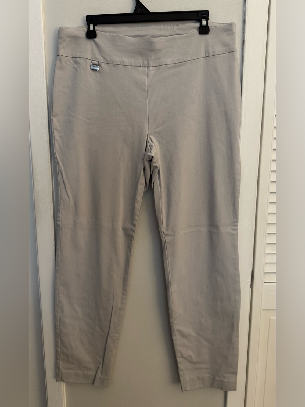 Alfani Women’s Size 14 Light Gray Pull-On Ankle Pants Stretch